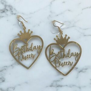♥️🆕♥️Gold Heart 'Birthday Queen' Earrings